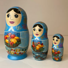 Load image into Gallery viewer, Matryoshka &quot;Winter&quot; 3 mini
