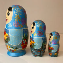 Load image into Gallery viewer, Matryoshka &quot;Winter&quot; 3 mini
