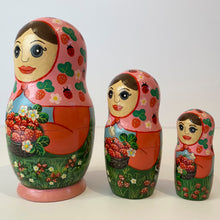 Load image into Gallery viewer, Matryoshka &quot;Summer&quot; 3 mini
