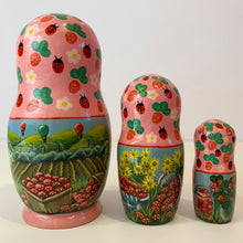 Load image into Gallery viewer, Matryoshka &quot;Summer&quot; 3 mini
